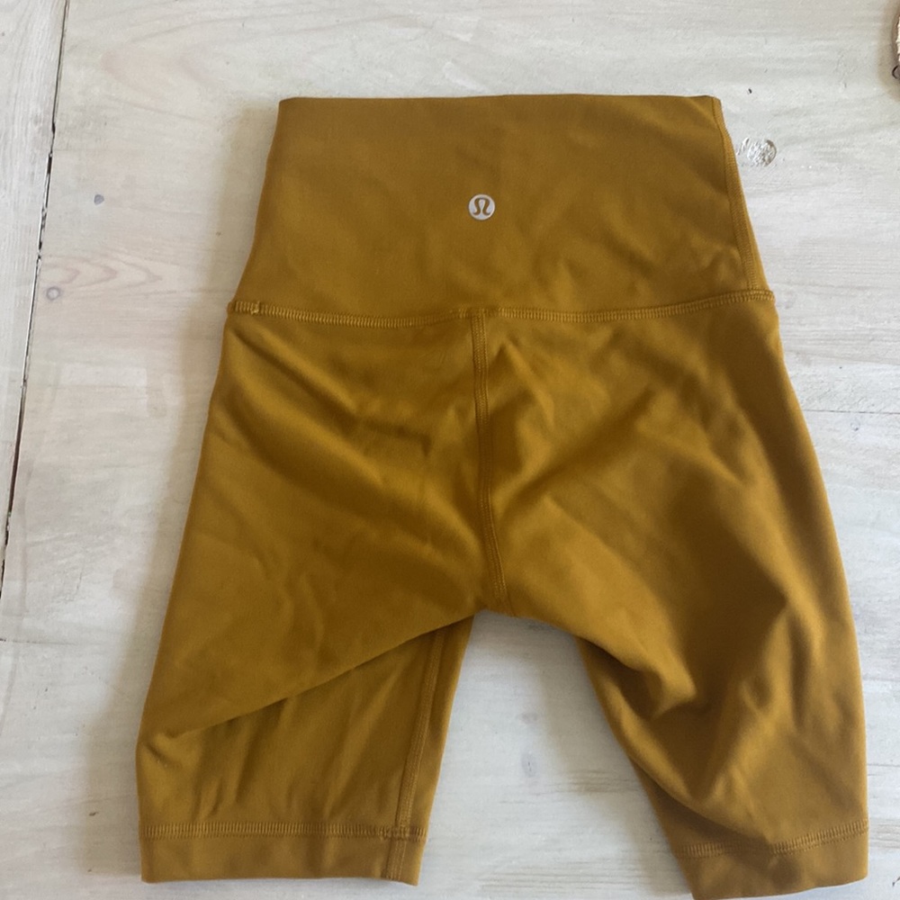 Wunder Train High-Rise Short 6"